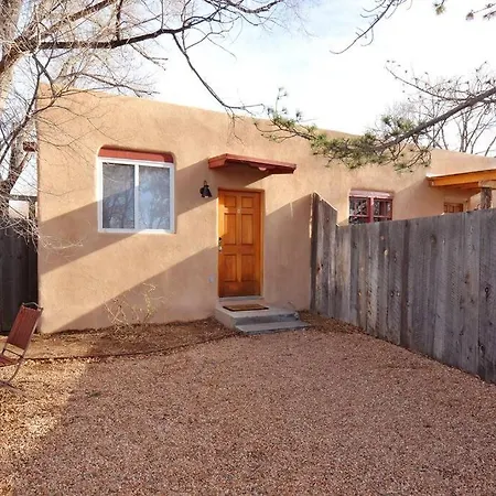 Holiday home Casita Bee, Private Retreat In *